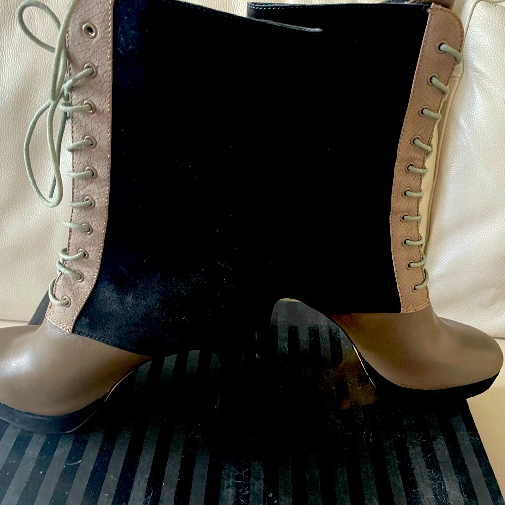 Colin Stewart Was Size 10 Black And Gray Platform Boots Brand New